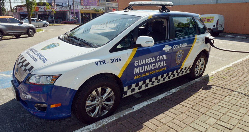 Novo Ponto de Abastecimento de carros Elétricos da Guarda Municipal na Escola Norma Conti Simão 04 04 2019