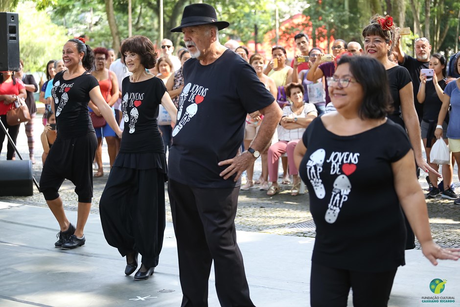 Projeto Domingo no Parque - grupo de dança