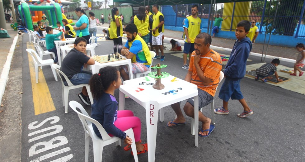 41ª Festa do Trabalhador, no Parque Novo Horizonte, região leste de São José distribuição da macarronada. FOTO: Claudio Vieira/PMSJC. 01-05-2019