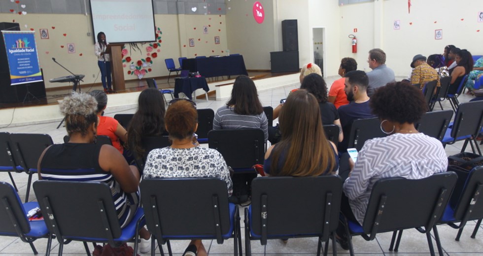 Curso de formação em Relações étnico racial e de gênero no âmbito da educação, do trabalho e das profissões. Foto: Claudio Vieira/PMSJC. 04-05-2019