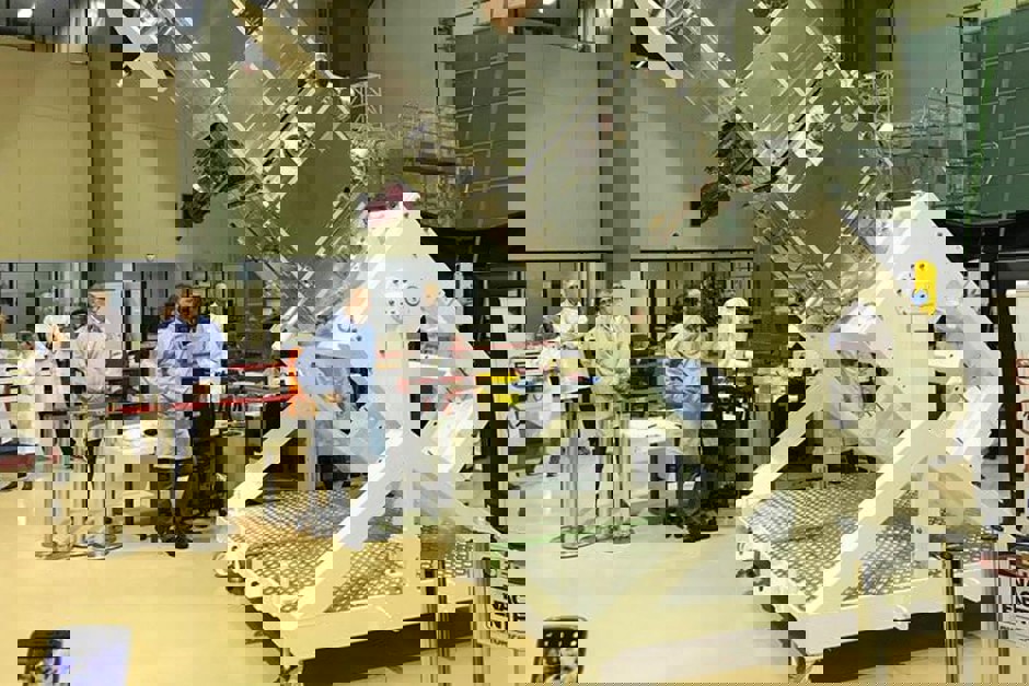 satelite-1.jpg