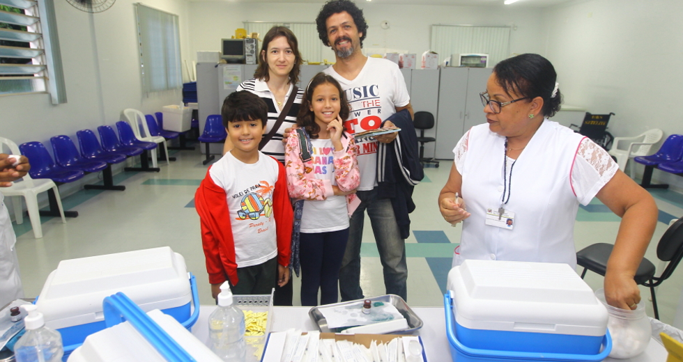 vacinac-a-o_ubs_jd_satelite-15-claudio_vieira.jpg