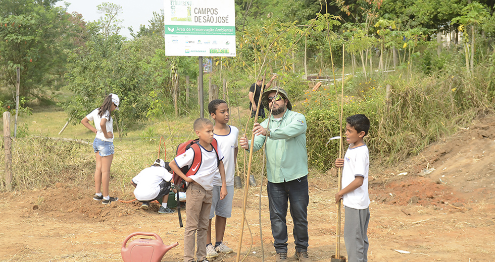 plantio-de-arvores-area-de-preservacao-permanente-corrego-alambari-20-09-2019-lucas-cabral-29.jpg