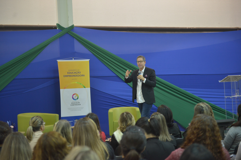 seminario-educacao-empreendedora-23-05-2019-lucas-cabral-15.jpg