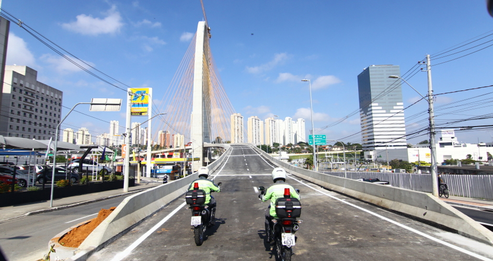 cv__2778_claudio_vieira.jpg