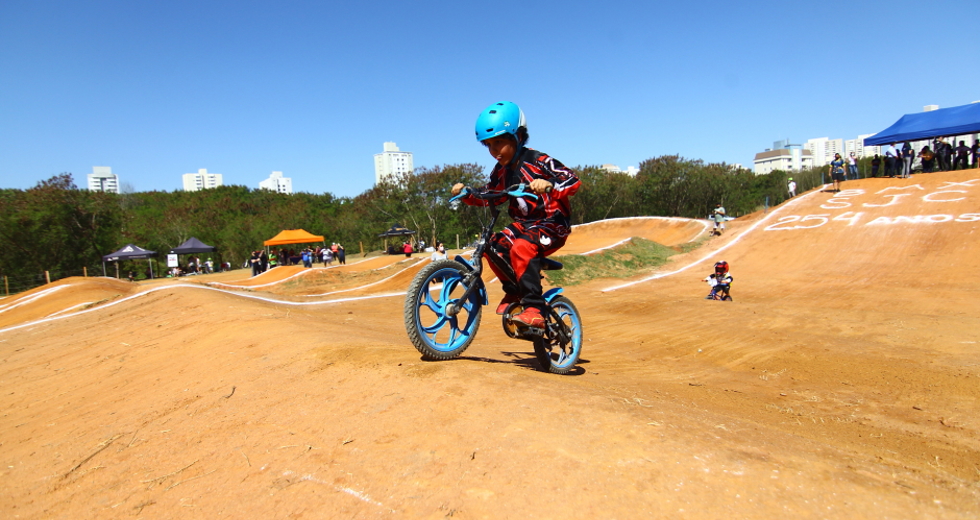 cv__0766_claudio_vieira.jpg