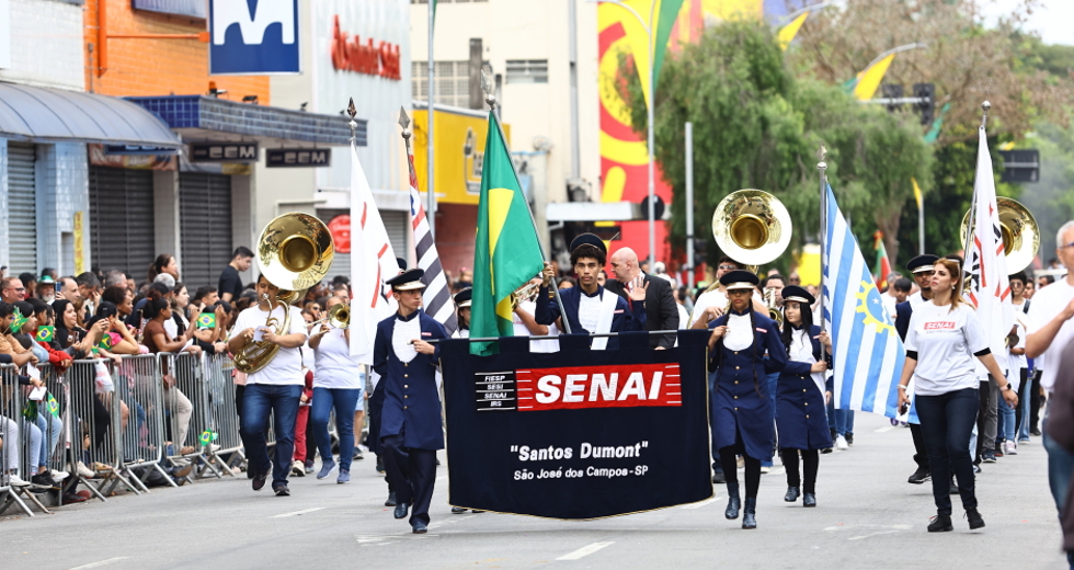 7 de Setembro Dia da Independência - Desfile cívico-militar na Rua 15 de Novembro. Foto: Claudio Vieira/PMSJC 07-09-2025
