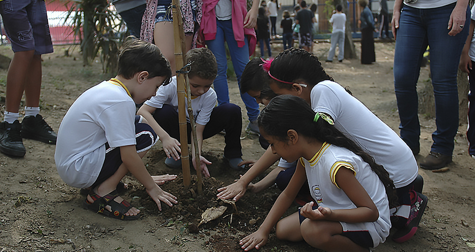 plantio-de-mudas-escola-municipal-ana-berling-24-09-2019-lucas-cabral-07.jpg