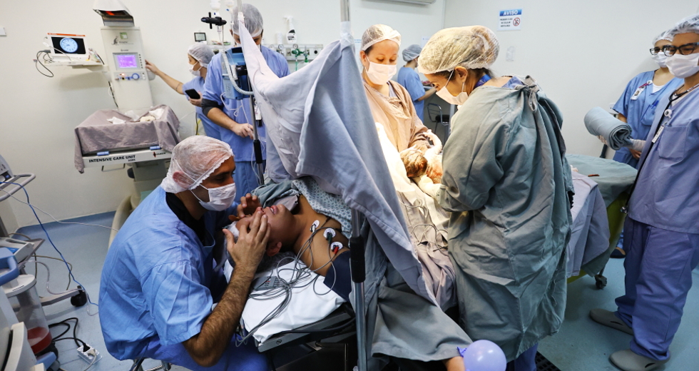 Parto de gestante com gravidez de risco no HM