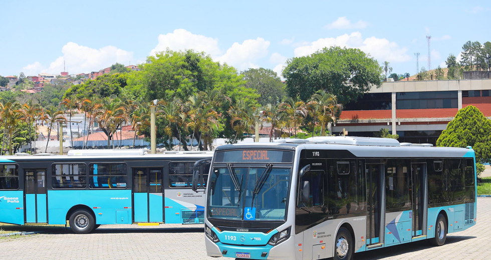 Linha gratuita para aniversário da cidade 