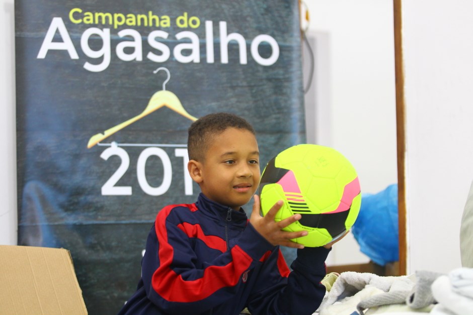 Entrega de doações da Campanha do Agasalho no Cras Nova Esperança, na região leste de São José. Foto: Claudio Vieira/PMSJC. 24-05-2019