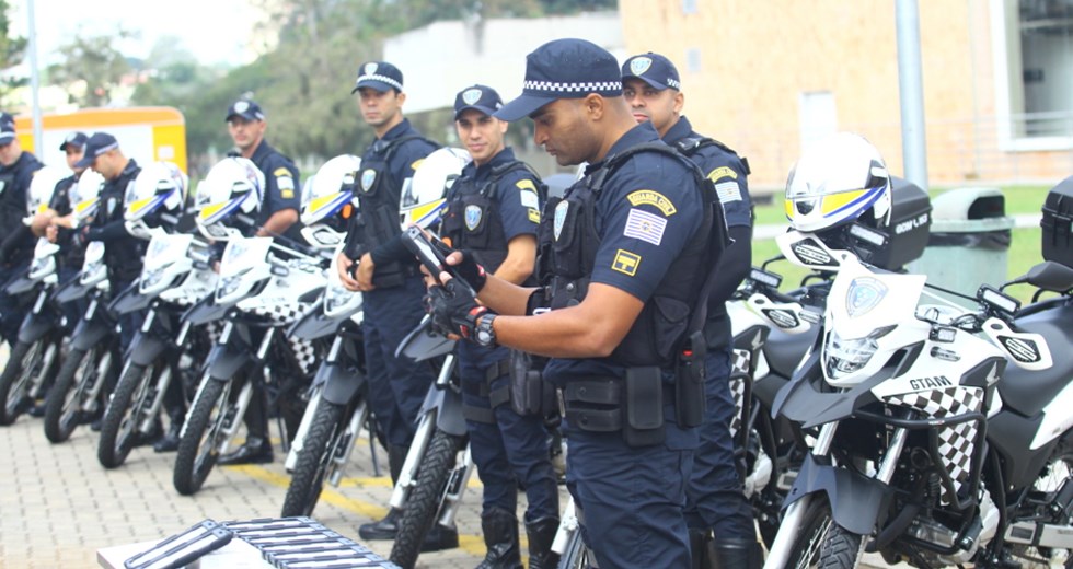 Entrega de tablets e viaturas da Guarda Municipal e PM para atividade delegada. Foto: Claudio Vieira/PMSJC 07-06-2019