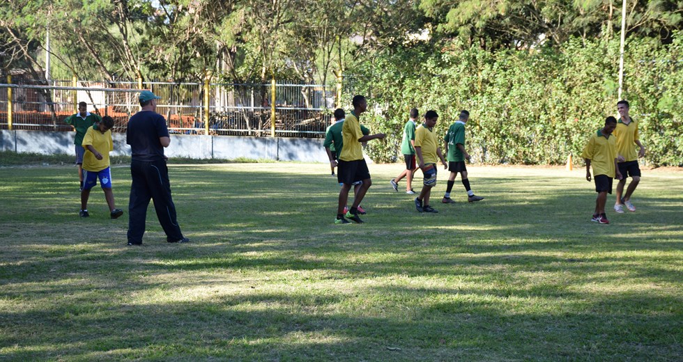 Fundhas realiza projeto de amistosos de futebol com alunos