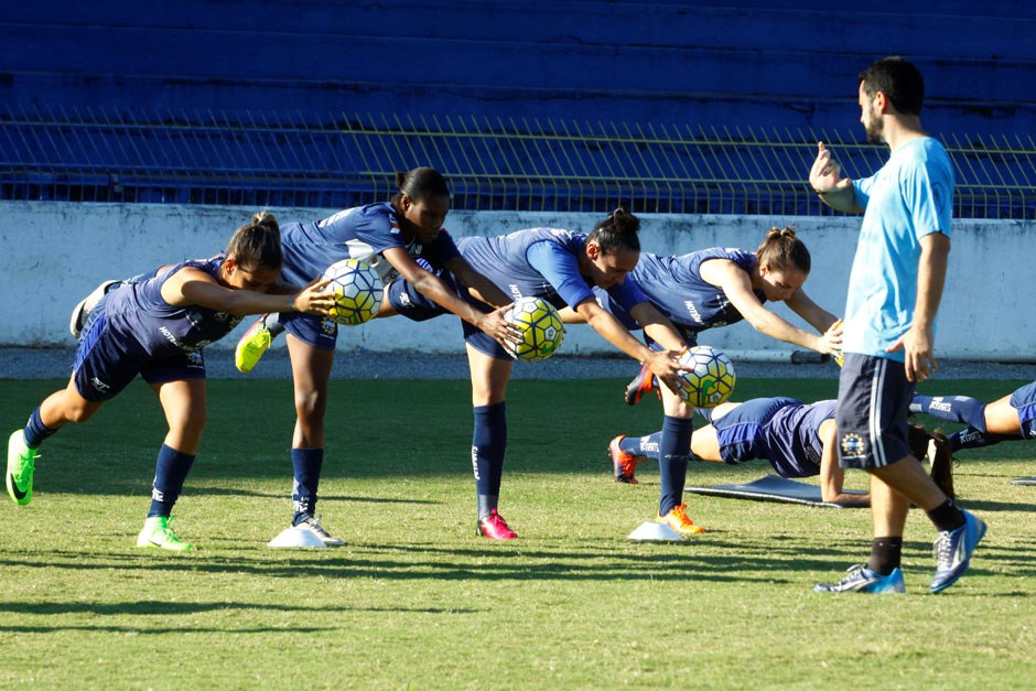 Treinamento Futebol Feminino   Martins Pereira