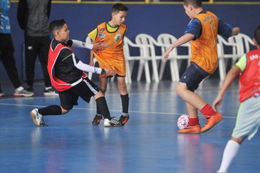Seletivas de Futsal masculino  no Tênis Clube   22 06 2019