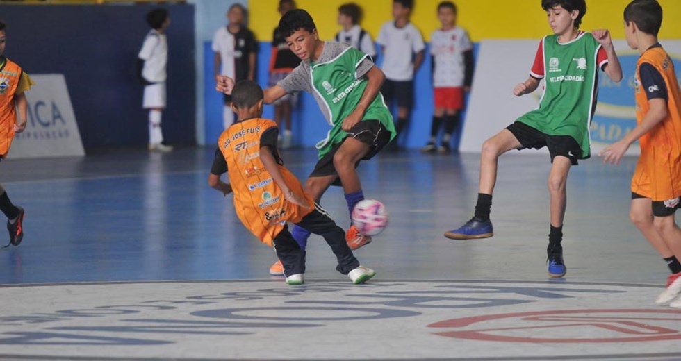 Seletivas de Futsal masculino  no Tênis Clube   22 06 2019