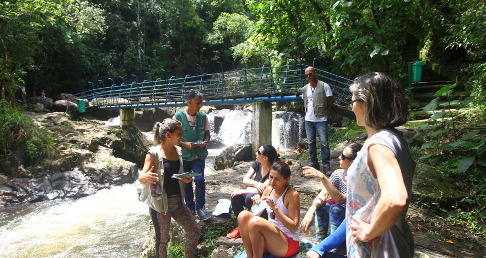 Distrito de São Francisco Xavier - Conscientização na Cachoeira Pedro David.