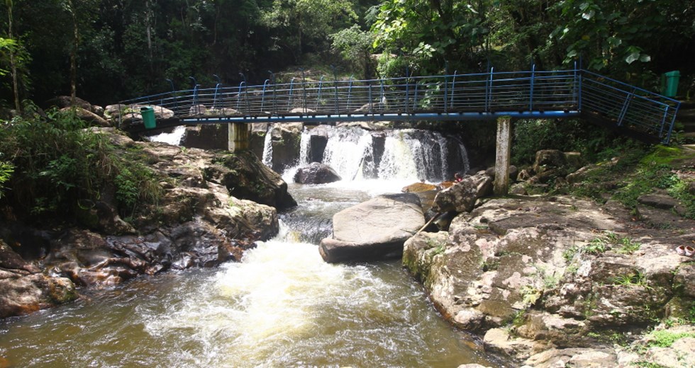 Distrito de São Francisco Xavier - Conscientização na Cachoeira Pedro David.
