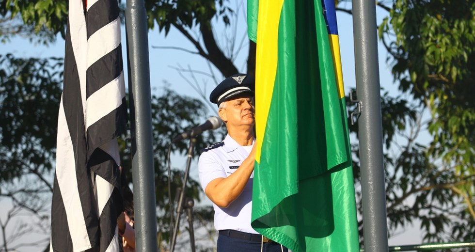 Aniversário de São José 252 anos  - Hasteamento de Bandeiras na Orla do Banhado. Foto: Claudio Vieira/ PMSJC. 27-07-2019