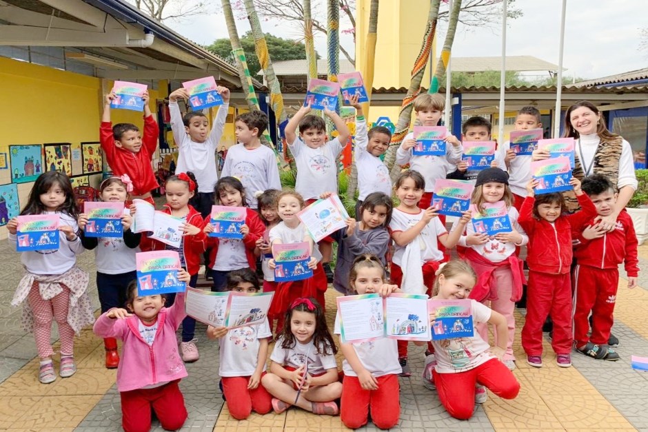 Atividade com 210 crianças da Emei  Mário Campaner e Núcleo de Educação Infantil José Paulino Bicudo, resulta na criação do livro “Poesias para brincar”