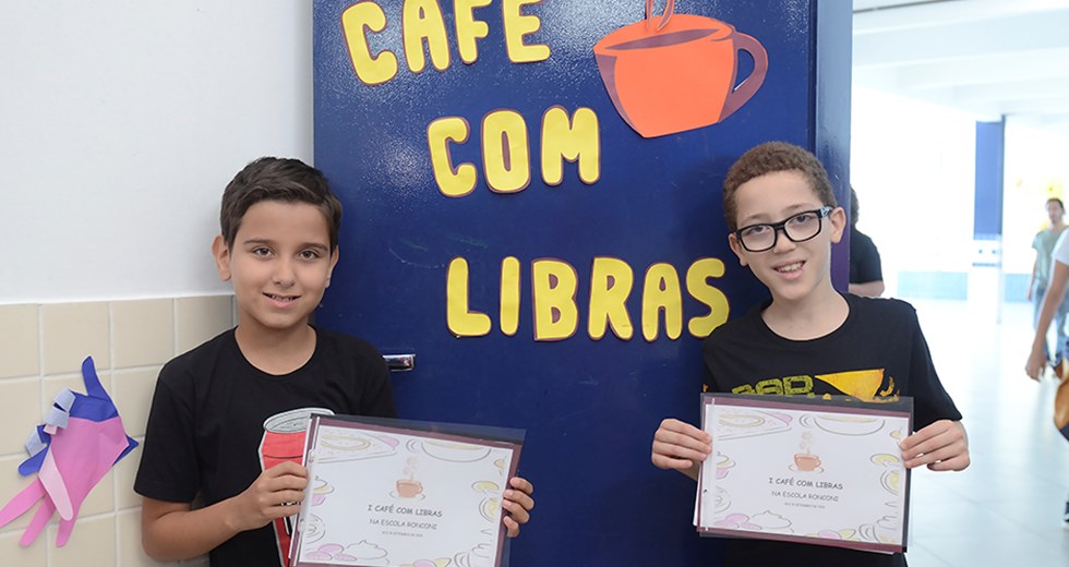 CAFÉ COM LIBRAS EMEF MARIA APARECIDA DOS SANTOS - 18-09-2019 - LUCAS CABRAL