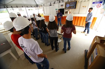 Visita de estudantes da USP São Carlos às obras da ponte estaiada Arco da Inovação. Foto: Claudio Vieira/ PMSJC. 20-09-2019