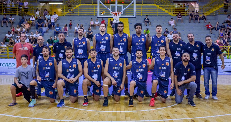 Franca 93 x 66 São José Basket 