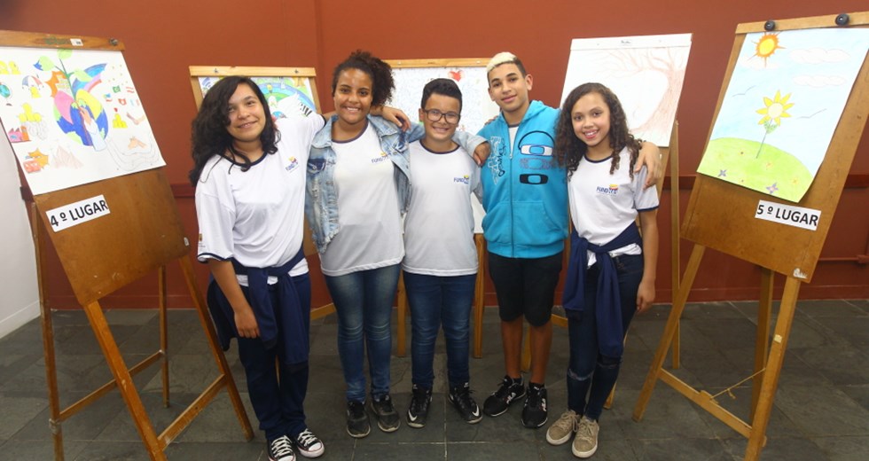 Premiação do Cartaz da Paz ação do Lions de SJC em parceria com a Fundhas. Foto: Claudio Vieira/PMSJC. 09-10-2019