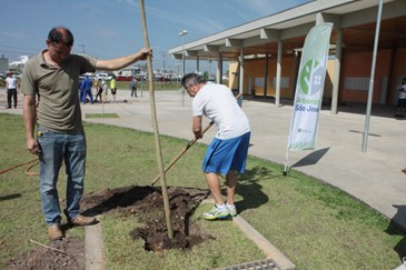 Plantio de Árvores no Parque Ribeirão Vermelho 27 10 2019