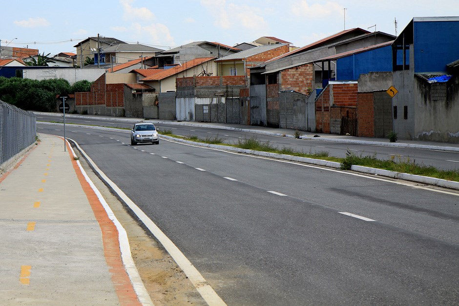 Rua Lindaura Aparecida Ferreira de Souza