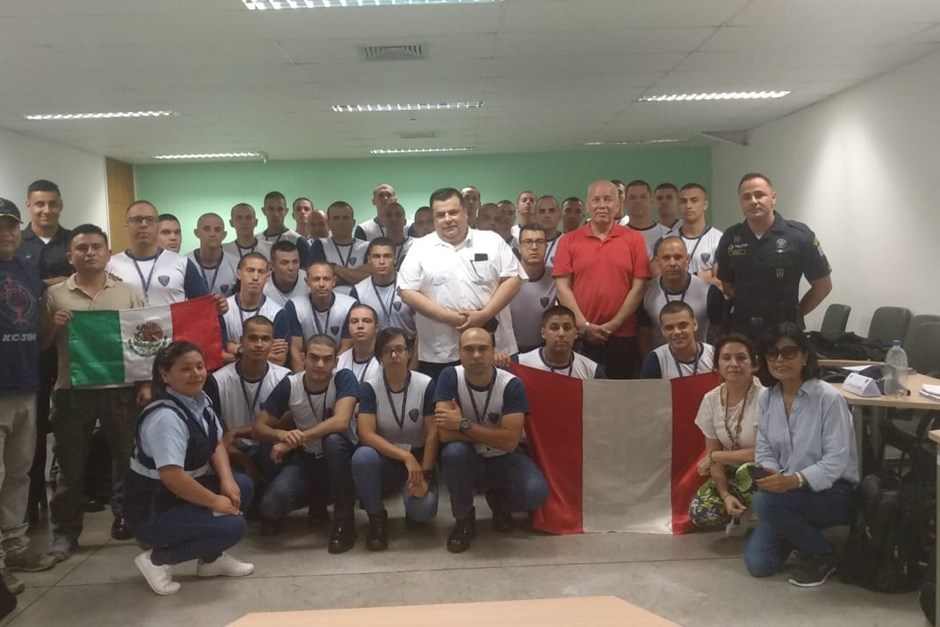 Intercâmbio guardas e policiais Peru e México