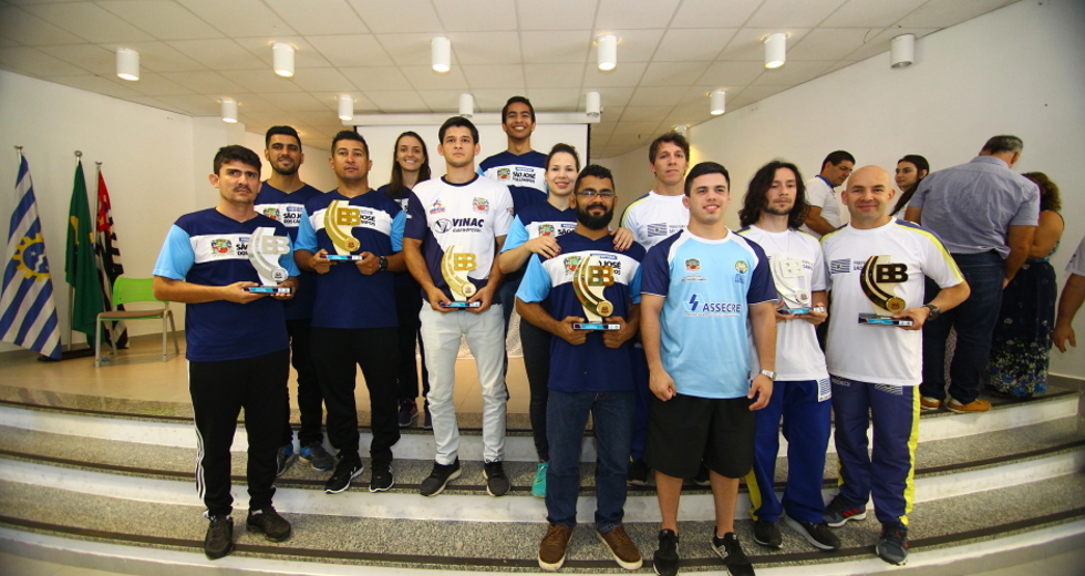 cv__7360-claudio_vieira.jpg