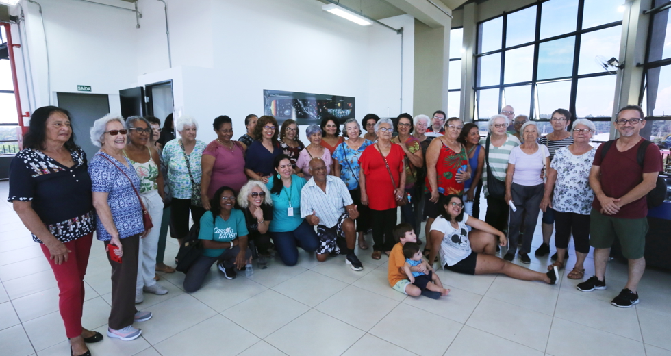 idosos-visitam-museu-interativo-de-ciencias-mic-fotosadenir-brittopmsjc-0903_52736875589_o.jpg