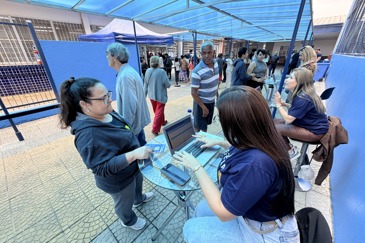 Prefeitura Com Você levou serviços do município à Emefi Luiz Leite
