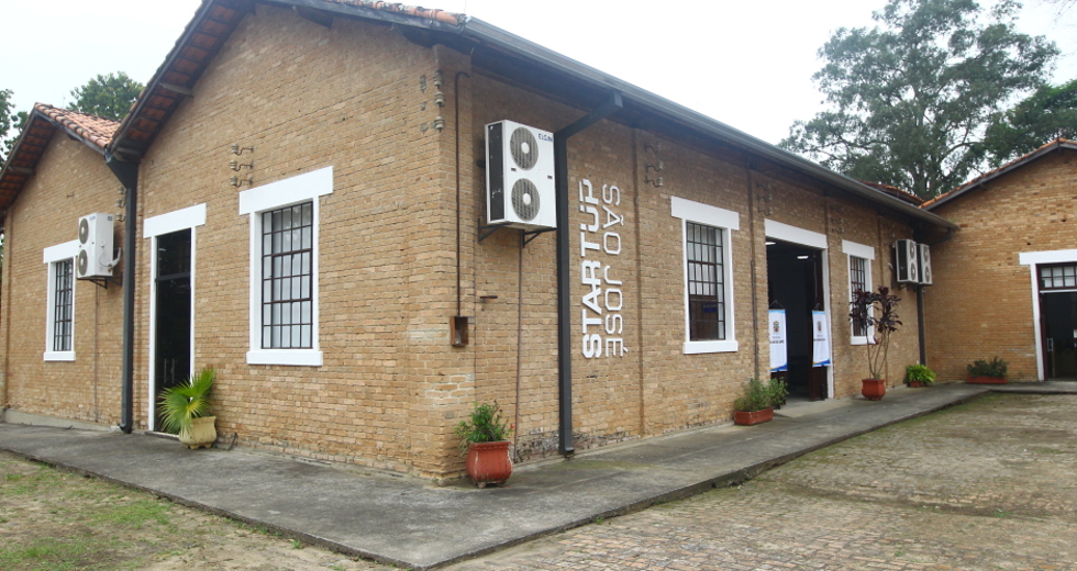 cv__3166_claudio_vieira.jpg