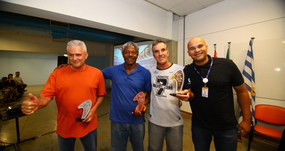 cv__6958-claudio_vieira.jpg