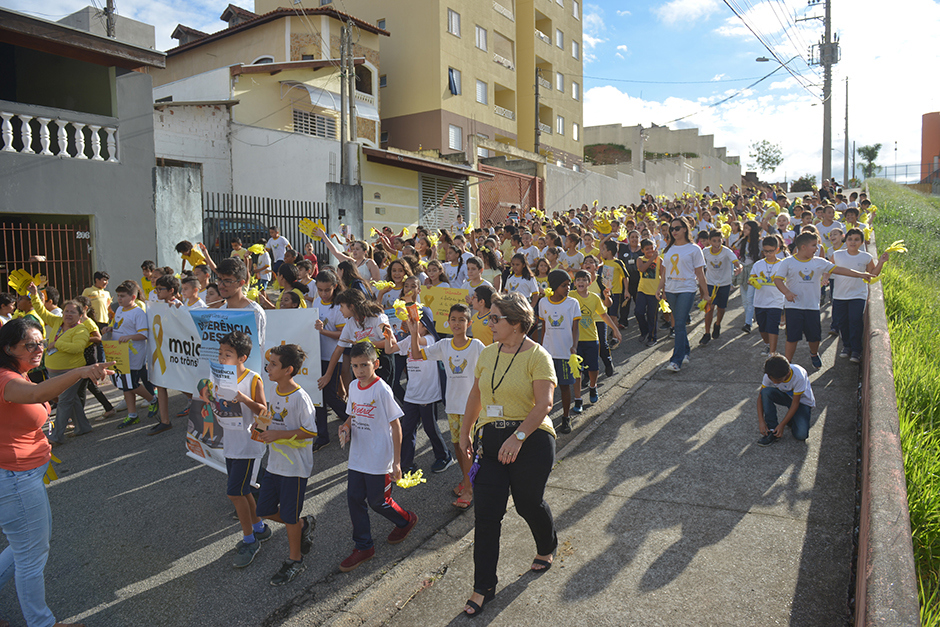 gincana-escolar-maio-amarelo-emef-lucia-pereira-16-05-2019-lucas-cabral-03.jpg