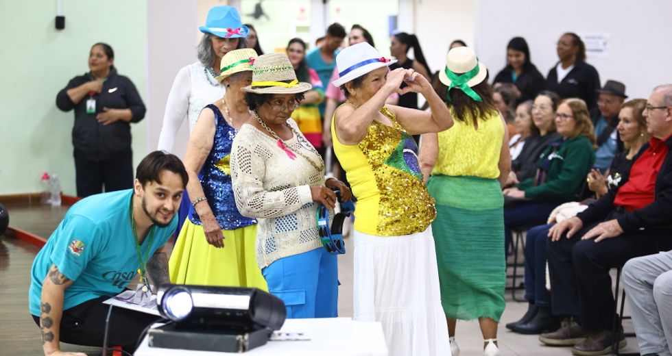 The Vovoice na Casa do Idoso Sul. Foto: Claudio Vieira/PMSJC 31-10-2025  