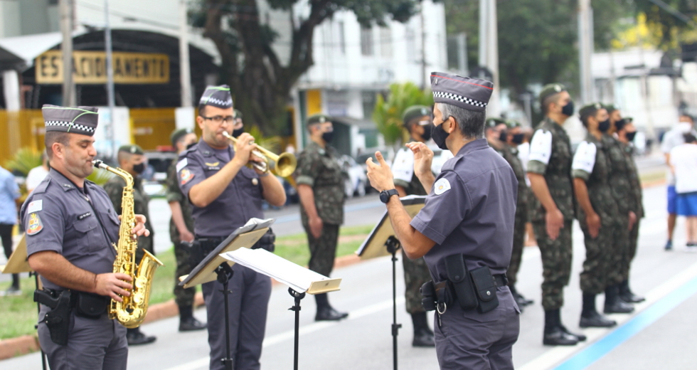 cv__2030_claudio_vieira.jpg