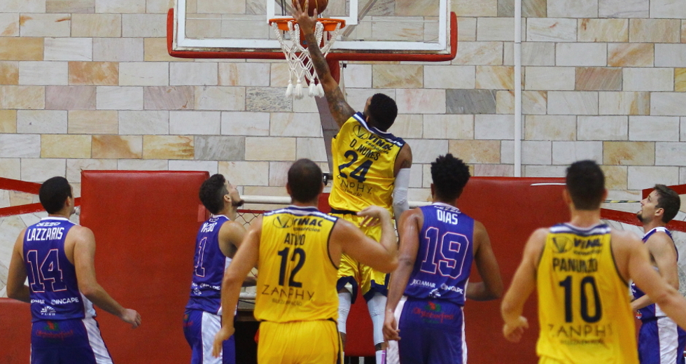 liga_ouro_basquete-25-claudio_vieira.jpg