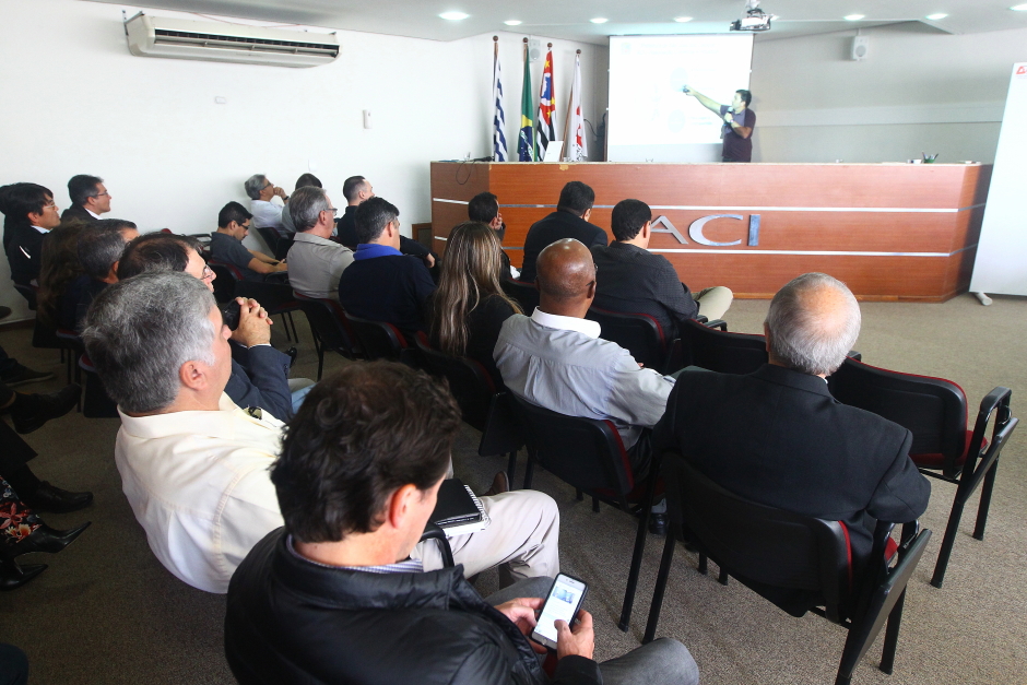 cv__8332-claudio_vieira.jpg