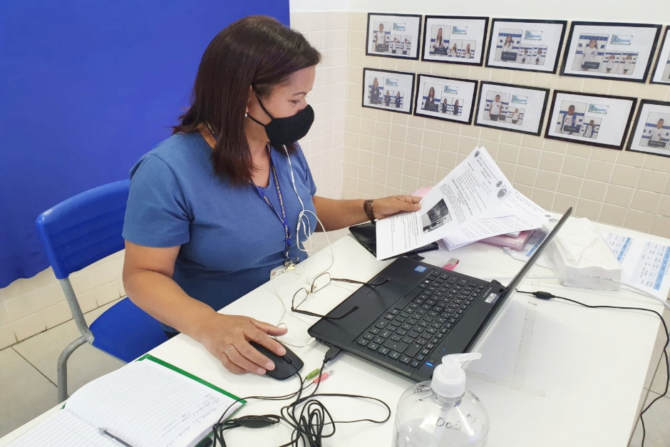 escola-organiza-videoaula-em-libras-para-alunos-surdos-8-1.jpg