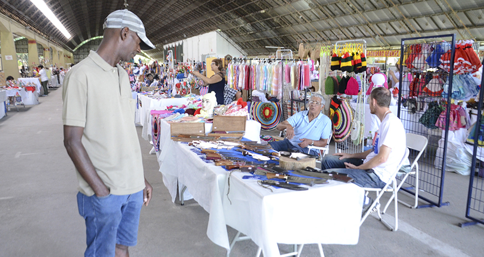 feira-de-artesanato-de-natal-07-12-2019-lucas-cabral-18.jpg