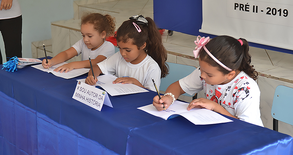 lancamento-livro-emei-zeli-de-toledo-dias-16-10-2019-lucas-cabral-36.jpg