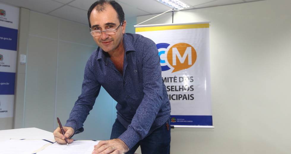 cv__9187_claudio_vieira.jpg