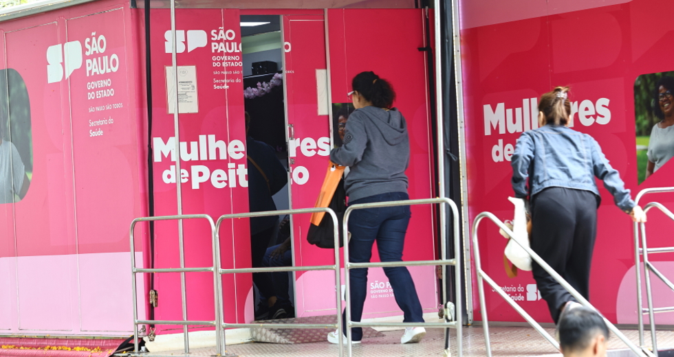 Carreta da Mamografia e Empreendedorismo - SP POR TODAS. Foto: Claudio Vieira/PMSJC 29-10-2025 