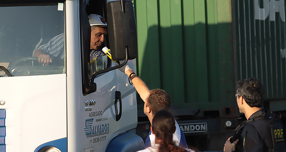 acao-conjunta-forcas-de-seguranca-blitz-bafometro-16-11-2019-lucas-cabral-35.jpg