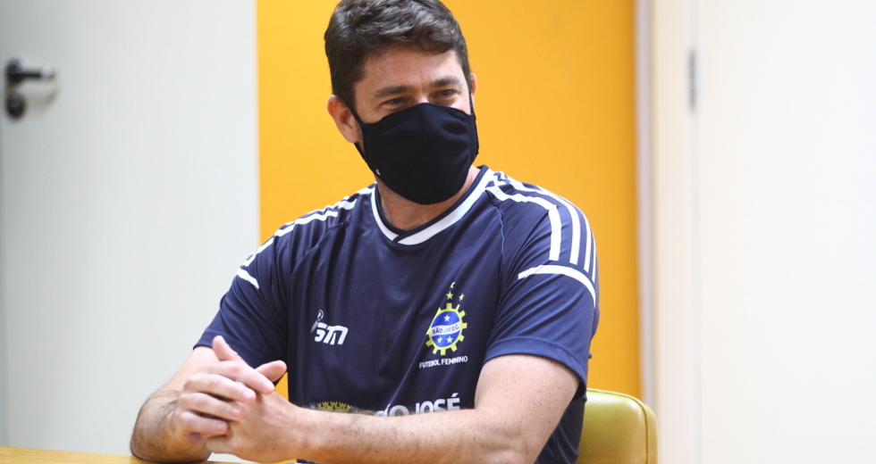 cv__0572_claudio_vieira.jpg