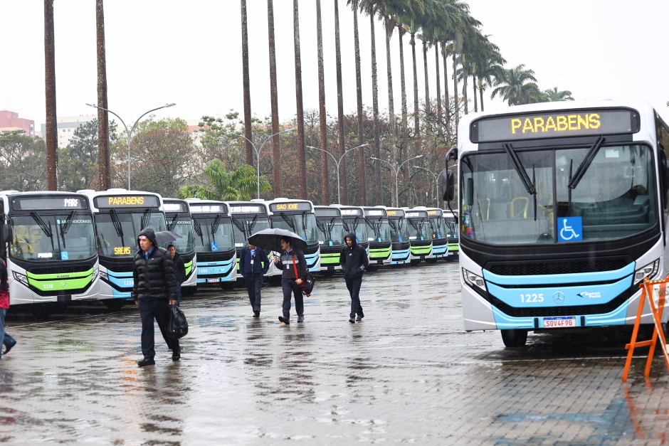 Coletiva de apresentação dos novos ônibus da frota da cidade. Foto: Claudio Vieira/PMSJC 25-07-2025   