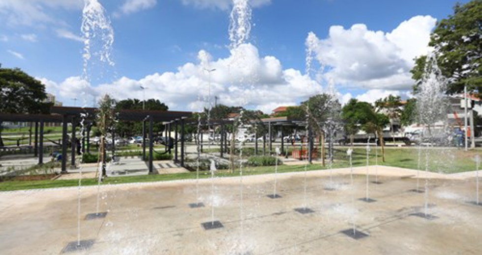 Praça Verão no Jardim Morumbi